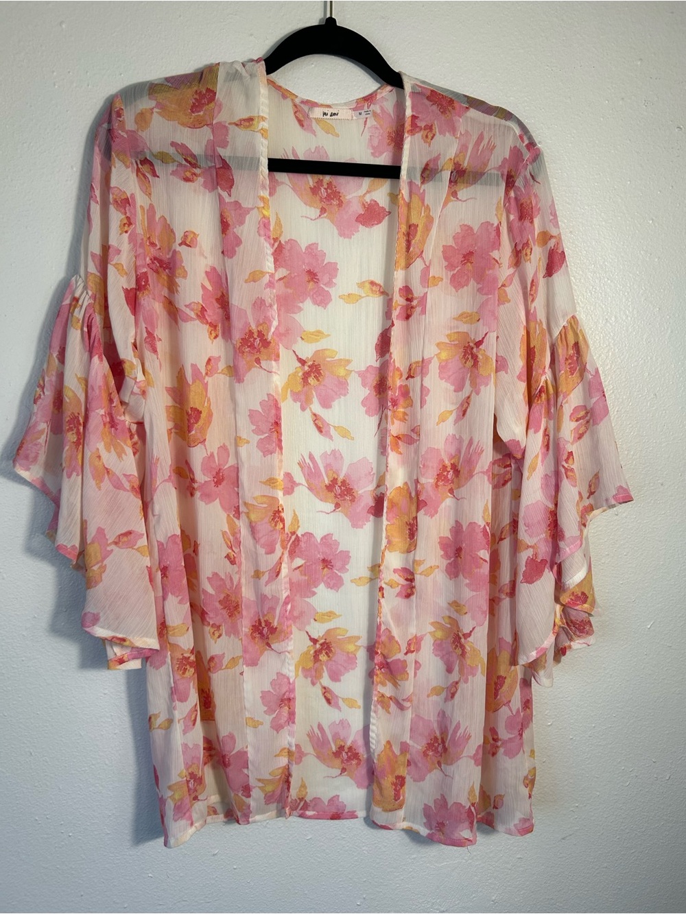 Mi Ami Francesca’s Floral Kimono Cardigan M Pink Sheer Chiffon Ruffle Sleeve